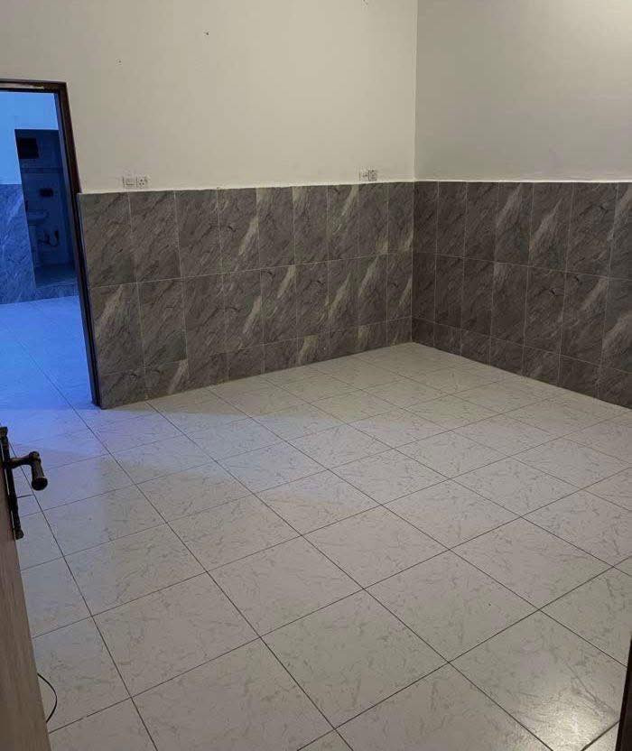 شقة للايجار في الحكيميه
بناء حديث
نضيفه جاهزة للسكن
تحتوي على
غرفتين
صاله
استقبال
مطبخ
صحيات
سعر الايجار 500 الف
للمعلومات اكثر الاتصال على الارقام
او زيارة موقعنا 
البصره _ شارع عام حي الزهراء _ قرب مستشفى النفط 
***********
الذهبي للاستثمار العقاري
مجاز قانونياً

