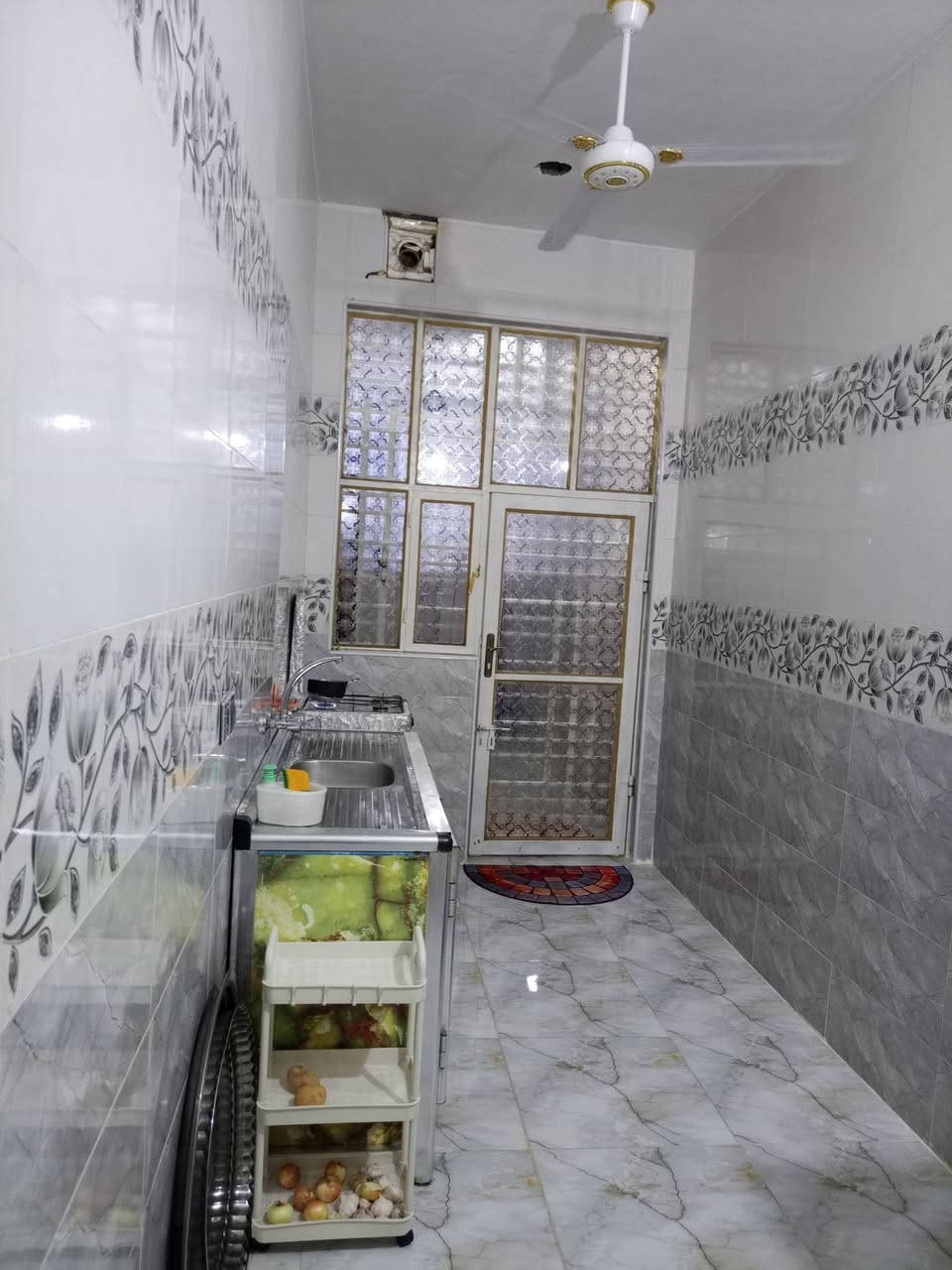 ياالله السلام عليكم بيت للبيع مساحه 125م طابو زراعي قرار 25 قرب سيطرة الالبان كامل خدمات بناء حديث الاستفسار الاتصال 
***********
***********
