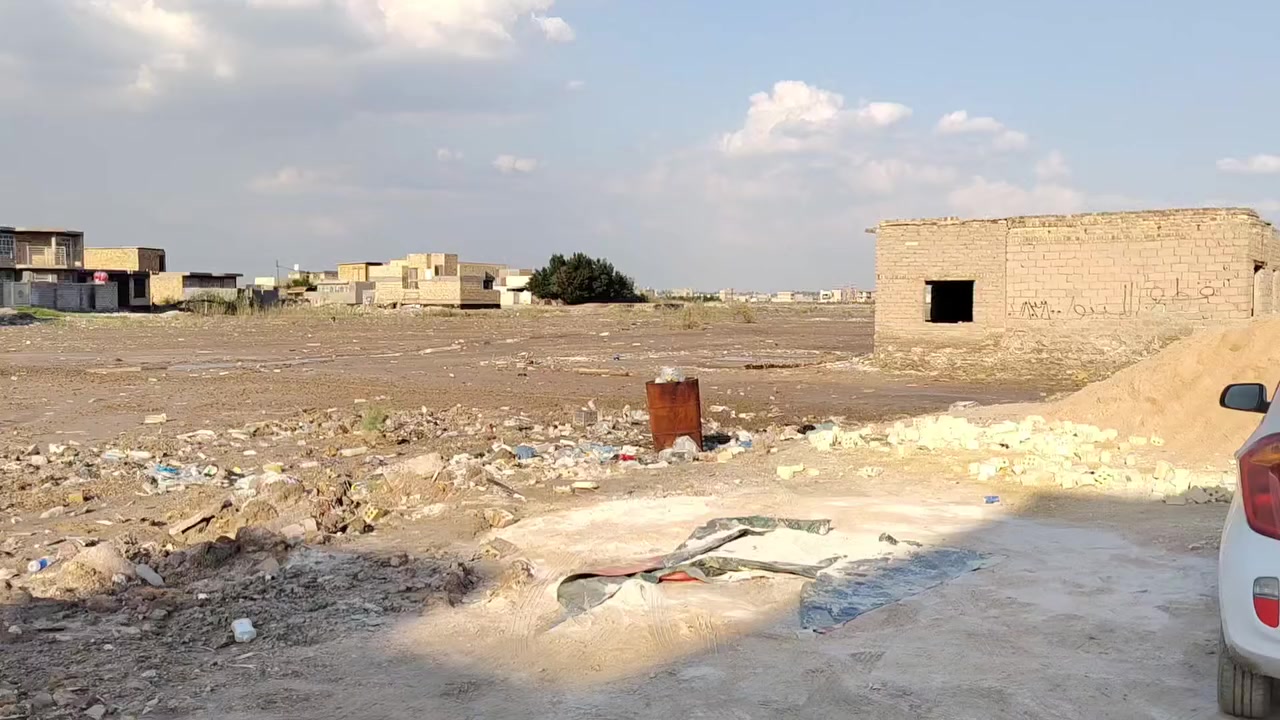 قطعه للبيع مساحه ٢٠٠م طابو صرف بيعه مستعجاله عنوانه بكرلي العبوديه الثانيه
عرض الشارع ٢٠م خدمات كامله السعر ٧٣ وبيه مجال اليرغب بشراء مراجعت مكتب الذهب الأبيض او اتصل على الرقم *********** ابو حسين للعقار
