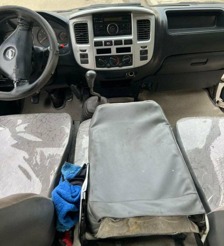 نيسان يورفان موديل ٢٠٠٩ رقم بغداد بأسمي كير مكينة اكسل مكفولات مابيهه ضربة صفاحهه بلادي مابيهه صبغ نضيفة كبل للشارع سعرهه ب١١٠ والمكان بالدورة  واذا اكو مراوس بجمبي عالية والاتصال على الرقم  ***********
