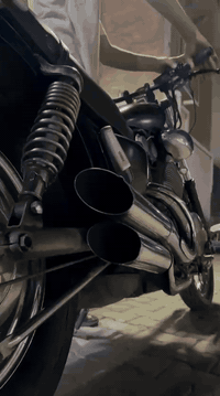 سلام عليكم
فيراكو محراك 400 بلادي كامله 

كاردن مو زنجيل طيران 

سرعه 180

مكاني بغداد الحريه 

رقم ***********

سعر 950 وبيها مجال بسيط ان شاء الله
