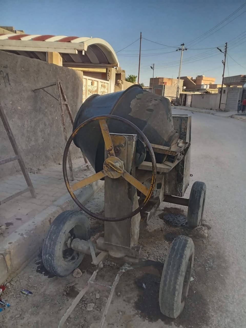 السلام عليكم
خباطه هنديه البيع جاهزه شغاله هندر واحد 
جدر هيكل محرك نضيفه شرط
محرك 7.5نضيف شغال هندر واحد شركه شرط
السعر 1,000,000:(مليون  )بيهه مجال////////مكان :الانبار حديثة بروانه
***********
