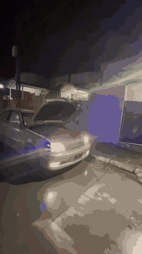 سەلام و عەلەیکوم 
مەلیکە بڕاوە ٢٠٠٢
ماشەڵا سەیارەک زۆر جوانو پاک ماوەتەوە 
ماڵی دۆستە کامل مەسرەفە 
گێڕو مەکینەو ساردو گەرمی مەزبووتە
کامل مەسرەفە 
چوار تایەو ویلی تازەو لۆکی لە ژێرە
پاتری تازەیە 
سەیارەکە پاکەتیە 
مواسەفات 
چوار کوش کارەبا 
ئاوێنە کارەبای 
ئاوێنە هیتەر 
پەردە 
شاشە کامێرە
تەنانەت بلوتوزەکەی بیلادیە 
سەوتی زۆر سافە 
شوێن هەڵەبجەی تازە 
سعری کۆتای ٣٨$ 
تکایە بۆ معامەلە پەیوەندی مەکە 
شوێن هەڵەبجەی تازە
***********
