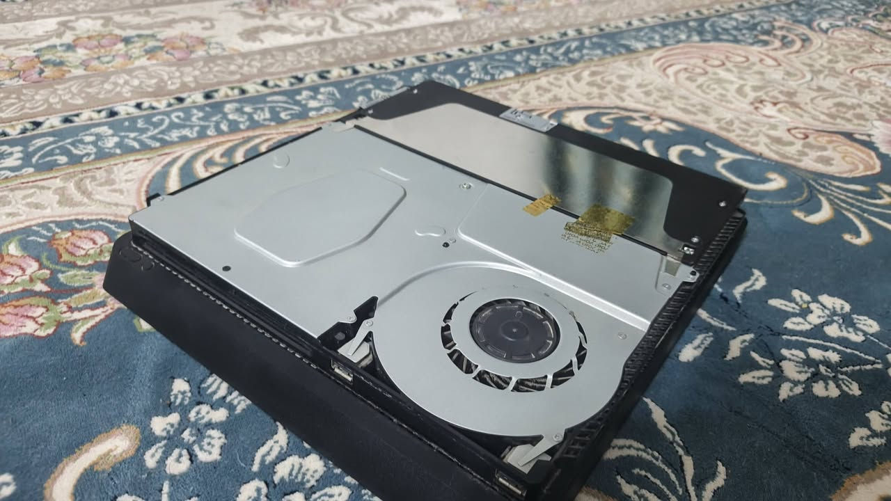 بلي 4 سلم للبيع
بلي فور سلم
الحالة: مستعمل
السعر: 150
الملاحظات: الجهاز يشتغل بس بيه مشكلتين:
• ما يقبل التحديث
• الأقراص ما تدخل
•الجهاز مفتوح

المرفقات: جوستك
التسليم: بغداد /حي الجهاد
التواصل خاص
او
***********
