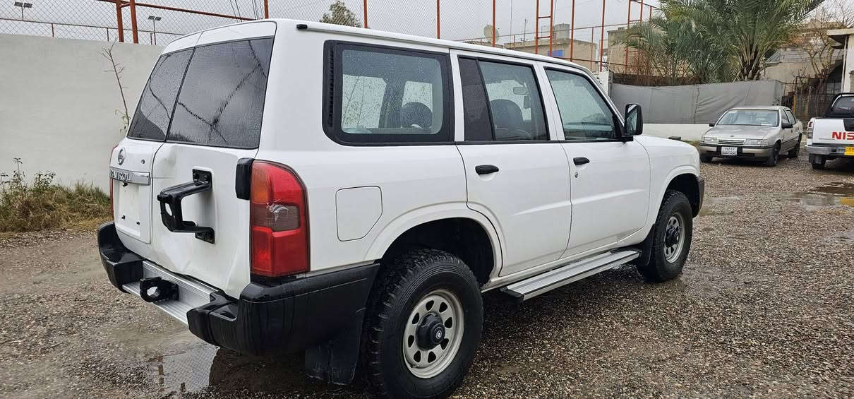 پاترۆڵ سفربۆفرۆشتن بێ ڕەقەم  2007مەکینەوگێڕوئەکسل بەشەرت نمونەلەجوانی ناودەری لۆک یەک جەملغی پێشی بۆیاغەبێ ناوگرتن پەتانەودەرگای دوای نەتەقیە سعر112$مجالی تیایە***********/*********** لەکلارە
