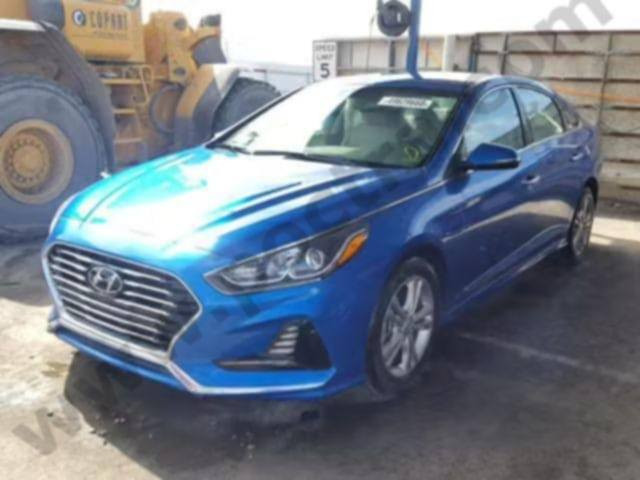 للبيع سوناتا ١٨ وارد امريكي رقم اربيل  تحويل او وكاله حادثهه موضح بالصور  فقط  ماشيه 68 الف بدون نقص سياره فول عدا فتحه  السعر ١٣٠ وبيهه مجال بسيط للاستفسار الاتصال ***********
