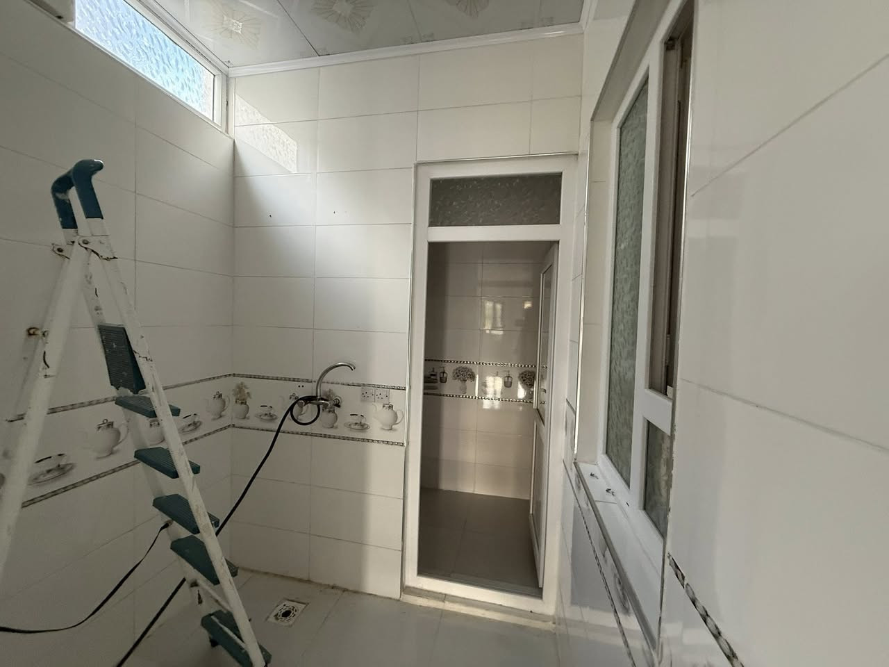 خانوو بۆ کرێ

🔹نزیک نەخۆشخانەی خزمەت

🔹خانوویی تازەو جوان 

🔹دکت و کاشی 

🔹کۆڵانی قیرتاو کراوە

~~~~~~~

بۆ زانیاری زیاتر/:

☎️*********** 
☎️***********
