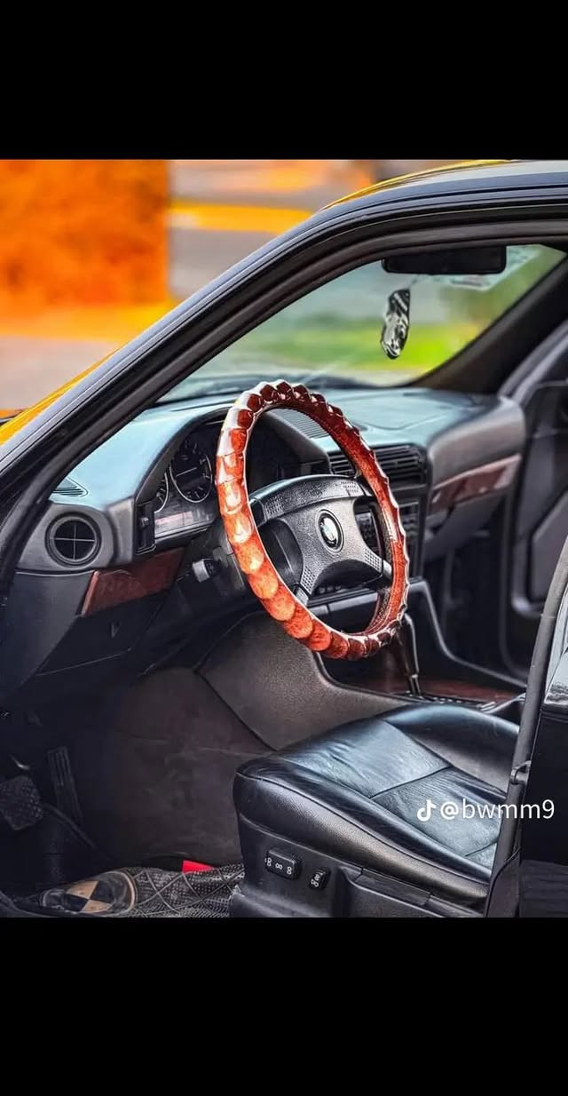 سلام عليكم
Bmw 1993للبيع
544 -كير تمساح كفاله-(اصل 520) 
رقم بغداد دولي باسمي تحويل بنفس لوقت
صبغ جديد
تبريد✅
داخل جلد كهرباء +تدفئه كشنات✅
فتحه✅
صدر خلفي امامي جديد ✅
بچم كامل وارد يابان اصلي حاليا ✅
تحويره كامله 40 من كلشي ✅
سياره مشتغله 44 مو 40 يعني طياره✅
ادامه كامله من كلشي ✅
سياره صاروخ ومتعوب عليه وبلعافيه عل ياخذه 
سعر 85 وبيه مجال ولماعده كدامه يصعد ويمشي❤️

للاستفسار ‭٠٧٧٣ ٢٤٠ ٥١٩٥‬
