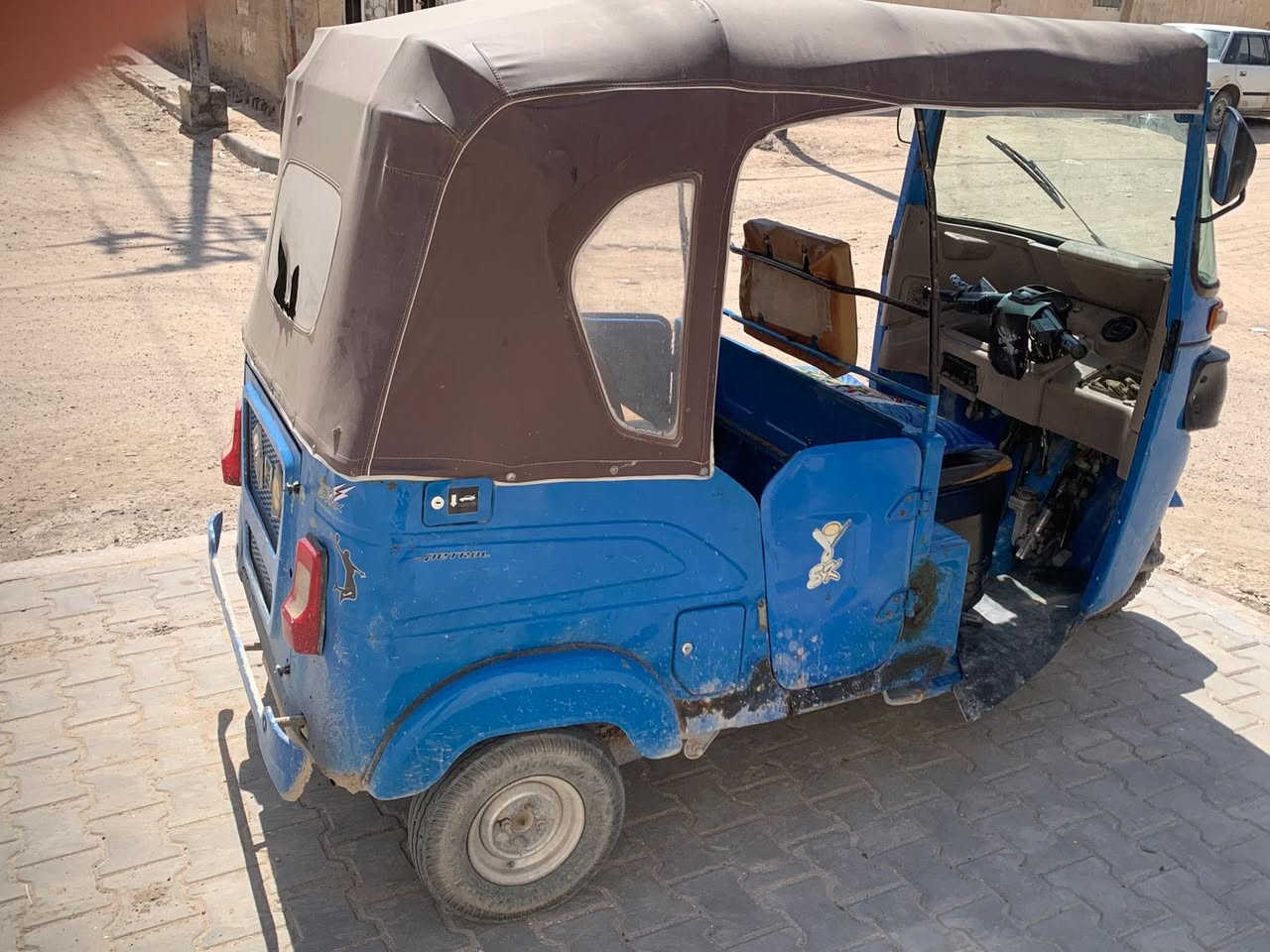 مديل ٢٢ادوات ادوات ادوات رقم شاصي مابيها مجفته تجفيت شركه البدي شوفت عينك السعر ٣٥٠٠وبيها مجال حك الجيه المكان البصره سفوان ***********

