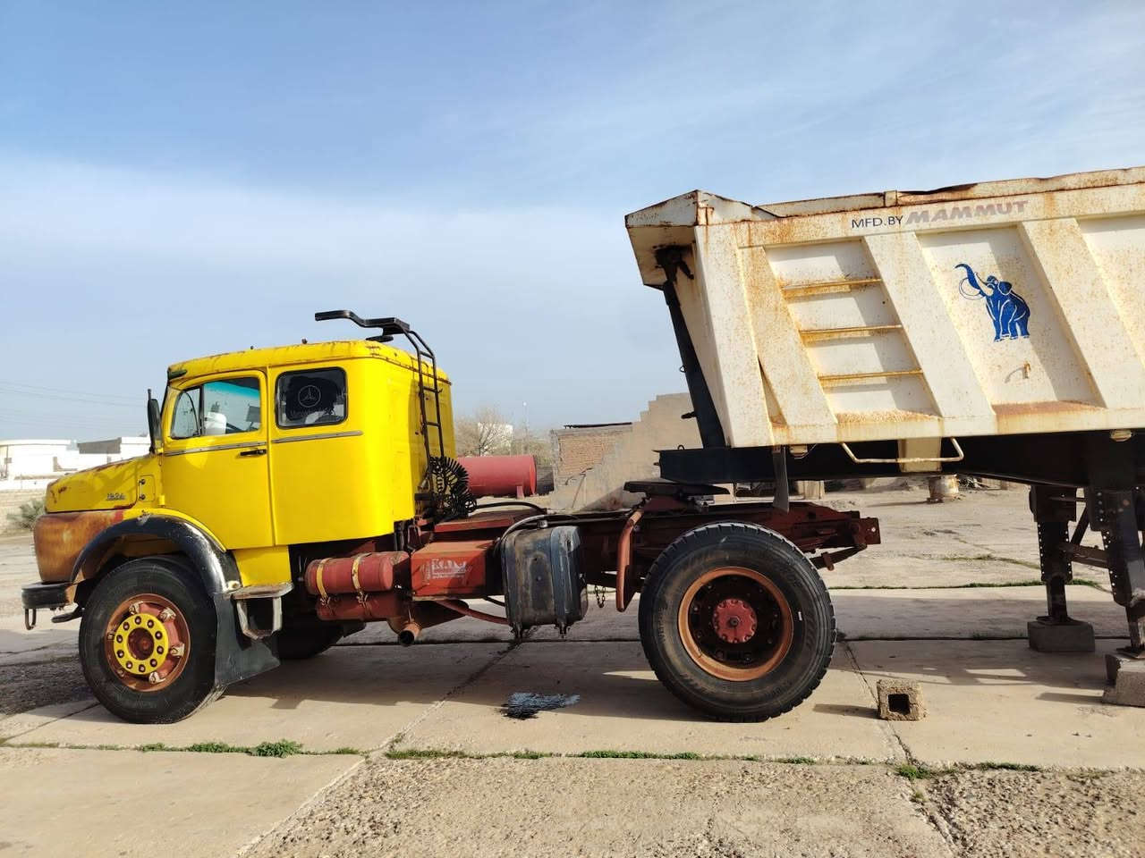 السلام عليكم قجمه راس وعربانه لبيع موديل 81 سوبر كير ١١١تخم تاير جاهزه تريد راس وعربانه تريد بس راس رقم بغداد مشروع وطني تحويل مباشر الفلوجه معرض السلمان ***********ابوديمه
*********** ابواحمد
