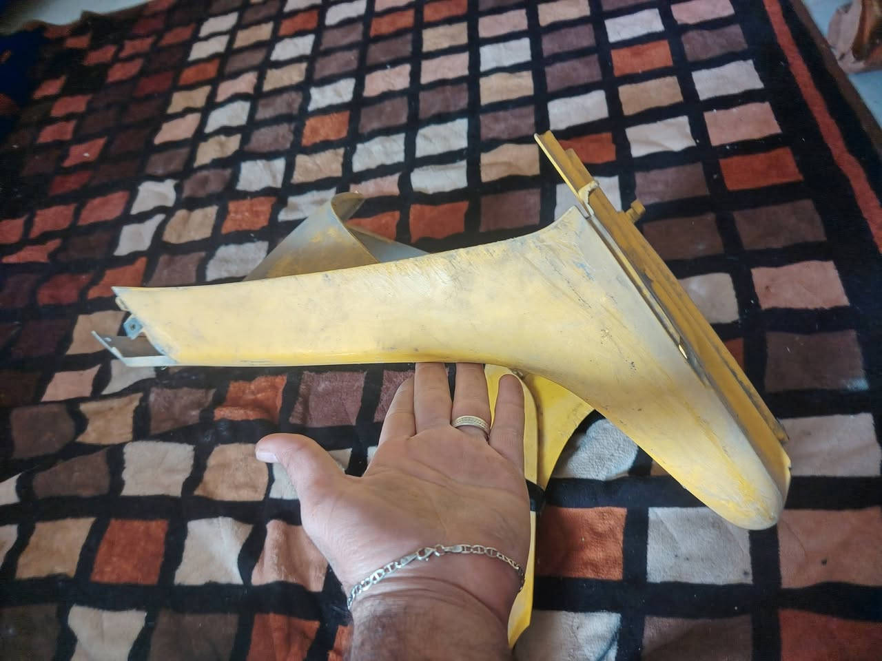 السلام عليكم غراض دراجه سبيسي ياباني للبيع كله اصلي تفصيخ مكاني كوت فلاحيه ***********
