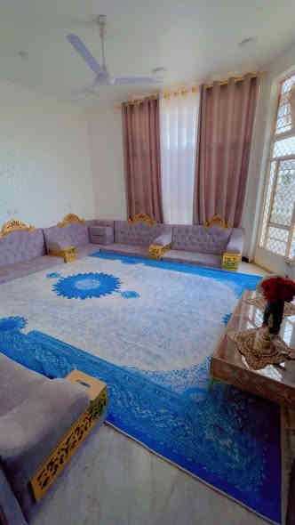 بيت مساحه 110 ركن بناء طابوق استقبال غرفة صاله مطبخ صحيات داخليه وخارجيه للبيع  حي الحكيم السعر55 وبي مجال الشراي يتصل ع الرقم ***********
