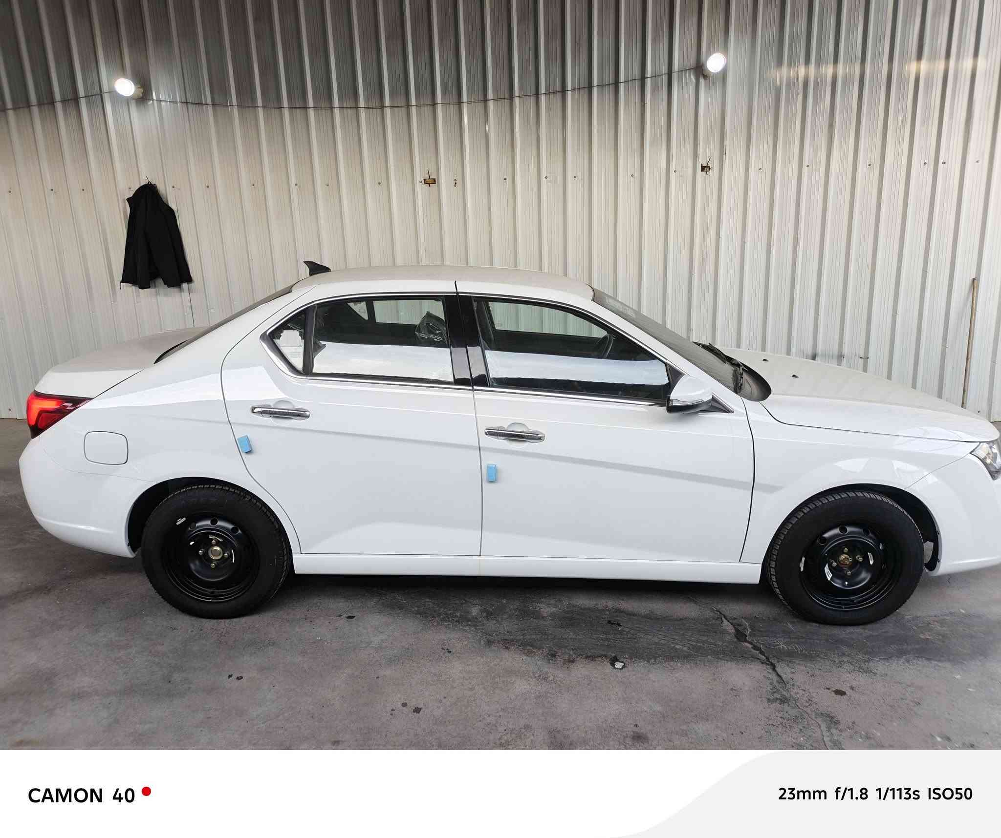 السلام عليكم للبيع سمند دنا 2025 زيرو صفر امرقم وامثبت لوحات وكامله باسمي تحويل مباشر سياره مكفوله فول موصفات غراضها كلها بعدها مامستخدمات الرقم *********** العنوان بغداد الشراي يتصل
