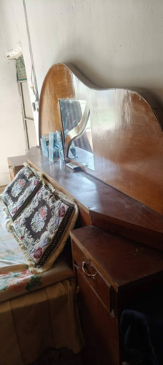 السلام عليكم ..
اغراض منزلية نضيفة للبيع مال مستعجل وبسعار جدآ مناسبة مكان الهارونية أمام طالب 
الاتصال ع صاحبهن ‏‪0777 341 3651‬
