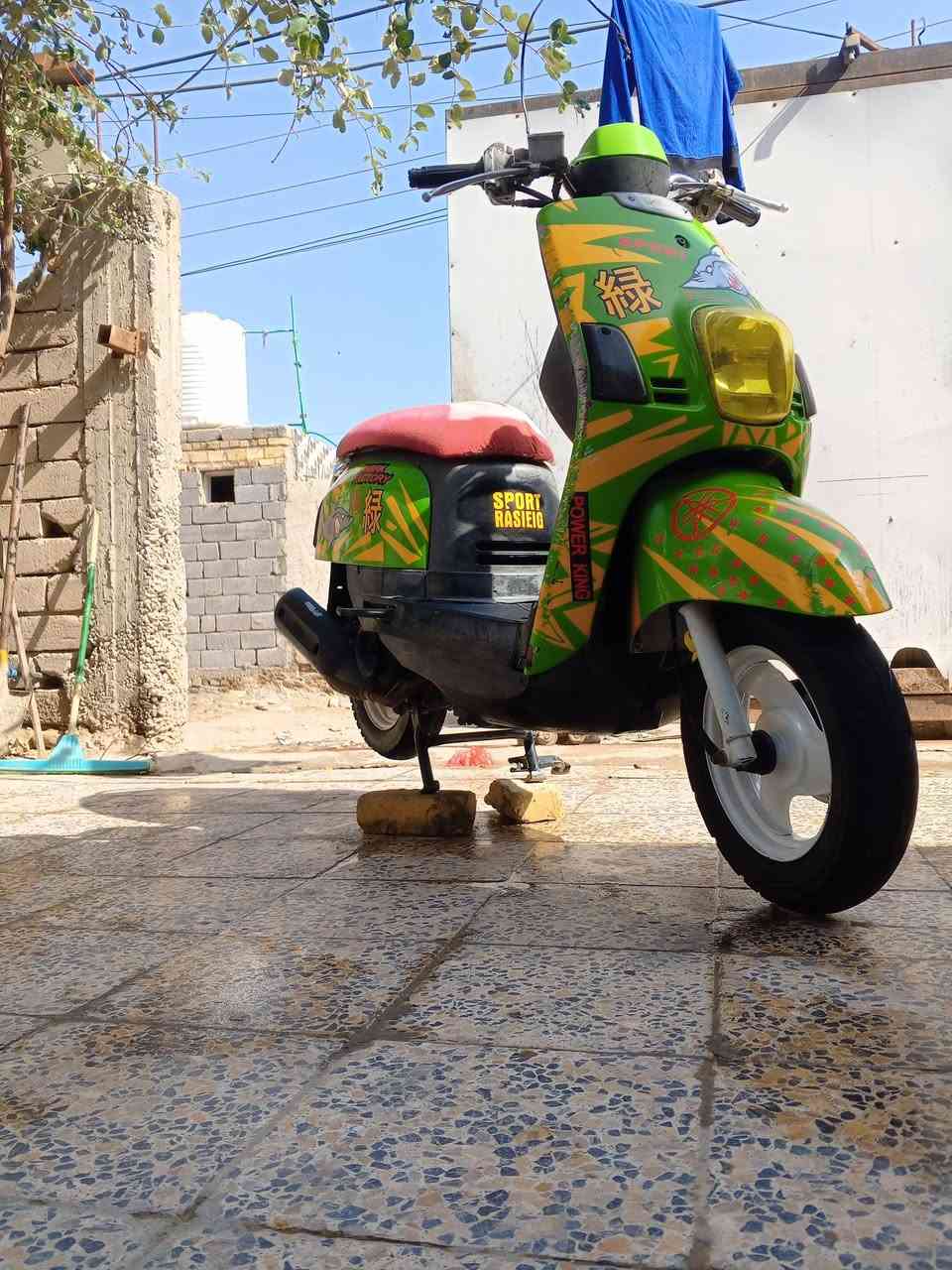 دراجه ماكس بوليسي ياباني ماكينه ناعمه شلعه ومعدل شغاله كلها اي نقص ما بيها السعر800شراي يتصال على الرقم. ***********
