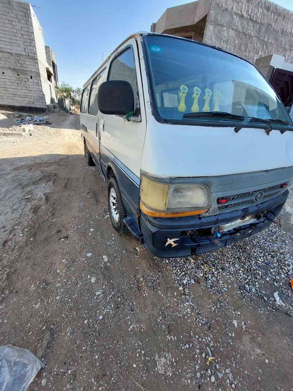 سلام عليكم بوز هايسه لبيع موديل 96 أرقام نكليزي أجره مو حمل مكينه بطه جديد من مشدوده 14راكب مكاني ديالى المقداديه سعر 35وبيهة مجال 
***********
