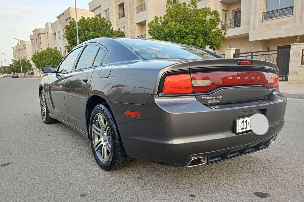 سلام عليكم دوج جارجر للبيع مديل 2014 
رقم بغداد دولي  بإسمي وارد كندي مبدل 
بيها بنيد فقط محرك وكير واكسن كفاله 
كير عصه كشن كهربائي تدفئه تبريد شغال 
السياره ما مشتغله خط مال منتسب تخم تواير 
جدد بيها علمآ السونار مرفق بالمنشور
السعر 148 الشراي يتصل *********** / ‏‪‏‪***********‬‏‬‏
