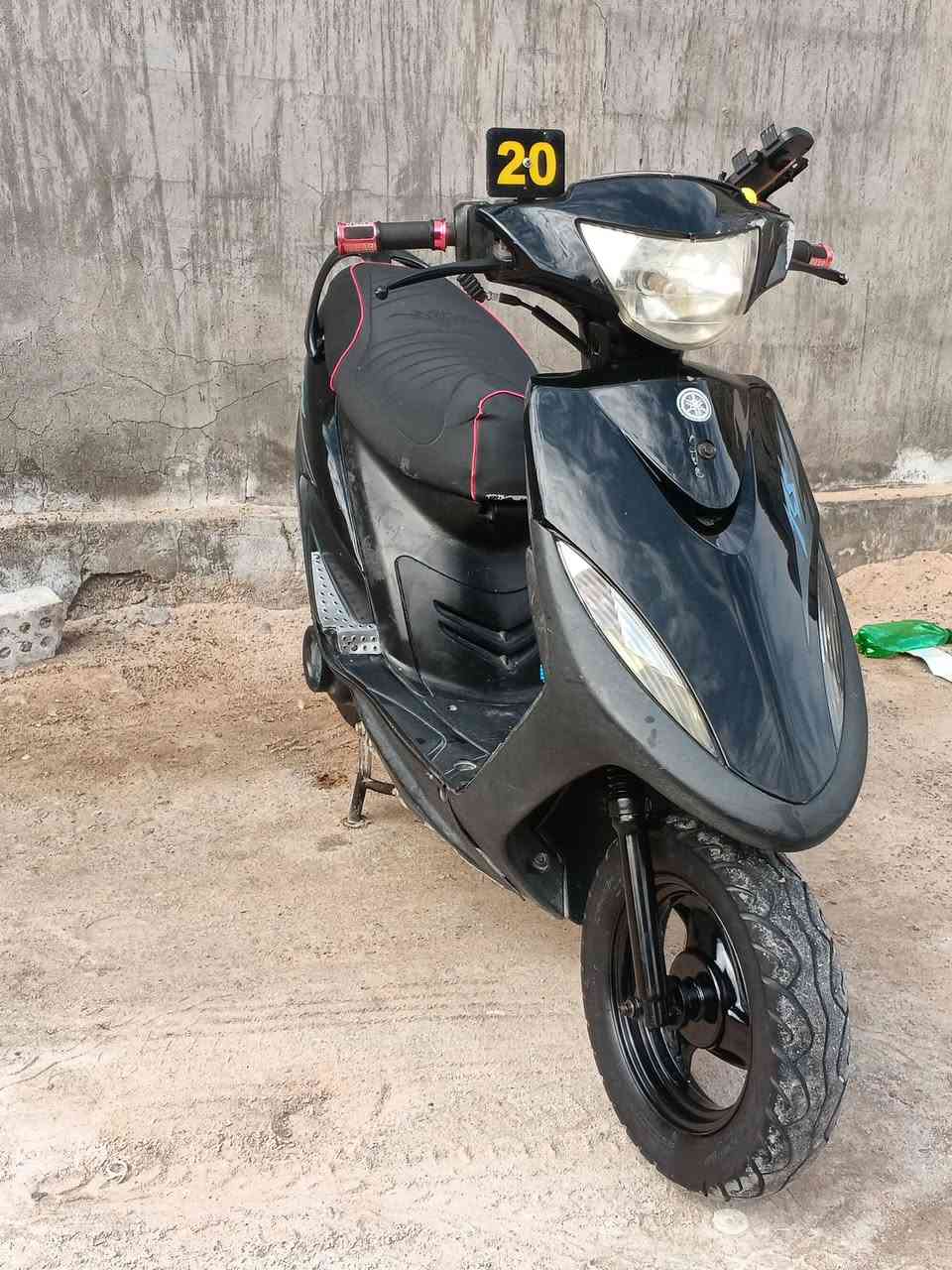 سلام عليكم شباب دراجه للبيع نوع ماكس عدله الدراجه كاطعه زنجيل فقط الدراجه كهربائيات كلها شغاله و الدراجه شلعه و معدل اريدها ب 350 و بيها مجال مكاني البياع شرطه الخامسه التواصل عله هاذا الرقم ***********
