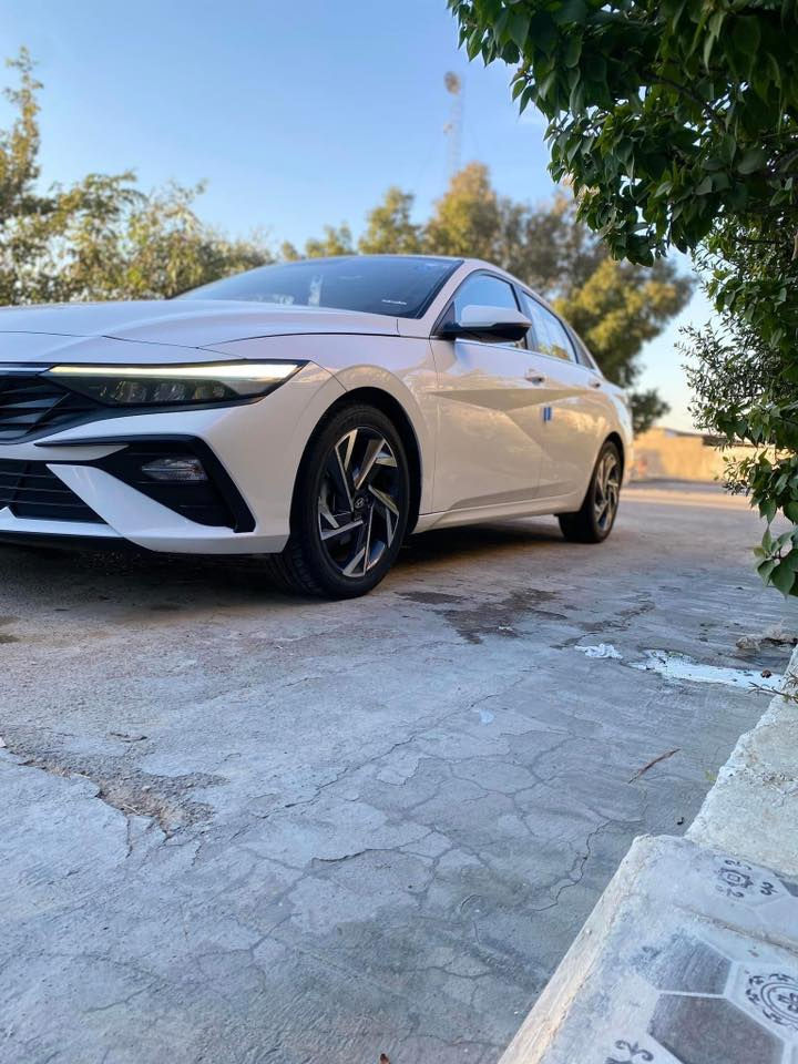 سلام عليكم النترا خليجي تجميع
فول مواصفات 
كامرة حساس خلفي امامي
فتحه قعطتين تبريد
بصمه تشغيل وابواب
صندوق ذكي
داخل اسود جلد
ماشية ٣٣ الف
مكفولة كفالة عامه فقط اصبع بالدوسه مكحل اثر شخوط 
رقم أربيل تريد وكالة تريد مداور
مكاني الناصرية الشموخ 
***********
