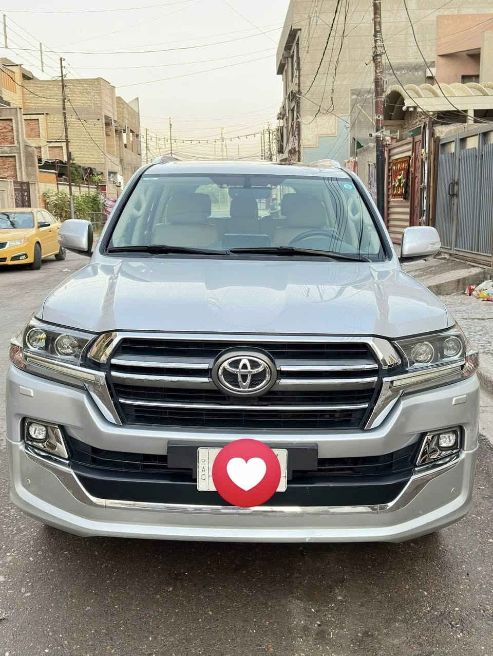 لاندكروز 2019 فطيم رقم بغداد ماشية 93 الف السعر 46000 الاستفسار ***********
