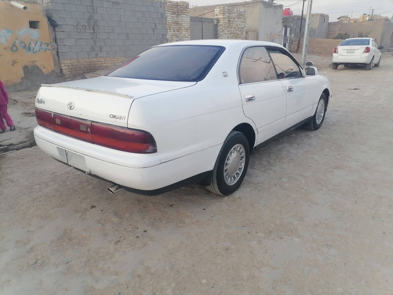 السلام عليكم بطه للبيع وامراوس مديل 92 رقم بغداد سنويه 28 مكينه وكير وحداديه وتخم تاير كله جديد سعر ٥٧ وبي مجال الاستفسار علئ هذا الرقم ***********
