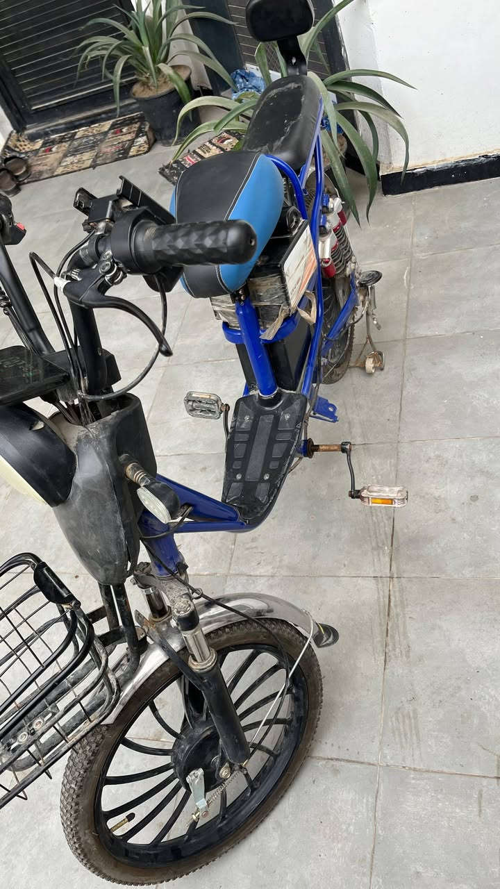 السلام عليكم
بايسكل شحن للبيع حجم 20 عدد البطاريات 4 البايسكل نظيف البطاريات صارلي سبوع من بدلتهن يعني جديدة مابي اي نقص فقط الاشارة اليمين متشتغل
 مكاني الكاظمية
 السعر 250 الف و بي مجال للشراي


**إذا كنت صاحب هذا الإعلان وتريد حذفه لأي سبب، رجاءا أرسل رسالة إلى الدعم الفني**