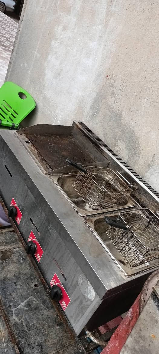 گريل للبيع ب 200 شغال شرط 
***********
***********
