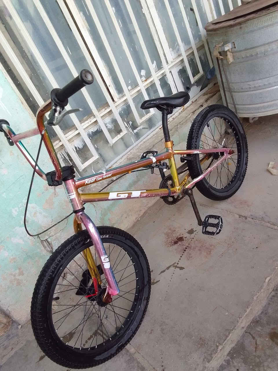 سلام عليكم عندي بايسكلات للبيع 2
1/بايسكل Bmx بي شخوط قليله البايسكل مابي شي حلو مرتب تايرات جدد زنجيل مايخرط سعر البايسكل 90وبي مجال
2/بايسكل بناتي نضيف مامصبوغ بي زنجار قليل تايرات جدد زنجيل مايخرط سعر البايسكل 60وبي مجال ....العنوان/الديوانية الجمعية قرب جامع أهل البيت...الاتصال على الرقم//***********//بي واتساب
