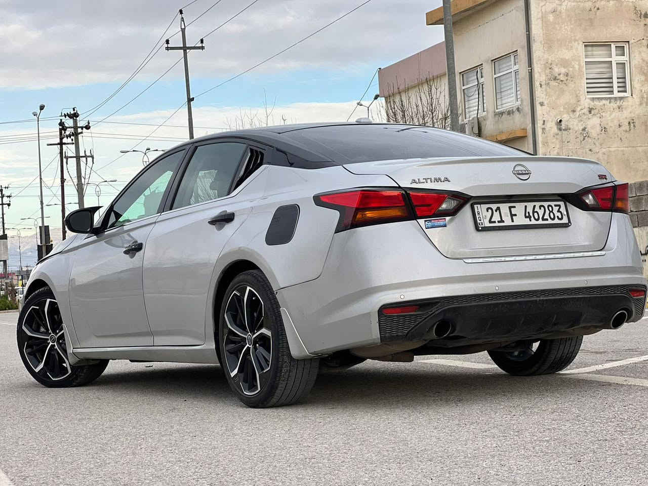 نیسان ئاڵتیما  2023
مواسەفات: SR  sport 
ڕەنگ ؛ سیلڤەر تایبەت
یەک  چەمەلەخی پشت سایق بۆیاخە ، دەرگای پشت سایەق گۆڕاوە بە بیلاد.
سەیارەکە پێش و پشت کەپسە ئێرباگی هیچی نەتەقیوە هەمووی سەلامەتە. گێر و مەکینە و پێشی بە شەرت.
گێر ئۆتۆماتیکو عادی(شفتی سەرسوکان) 
ڕاداری ٣٦٠
کامیرای دواوە 
ئۆتۆ برێک پێش و دوا
ئاوێنە رادار
ئەپڵ کارپلەی ، ئەندرۆید 
تەحدید سورعە 
کامل تەحەکومی سەر سوکان 
جامی پشتەوە هیتەرە 
کوشنی جەلد ، کوشنی سایق کارەبای 
بەسمە و شەغال
ڕاداری تایەکان

سعر لە کۆمێنت داوابکە ڕاستەخۆ بۆت دیت 📩 

ئاگادارکردنەوەی سەرنجی سایق
کۆنترۆلی خزان
ویلی ١٩ SR بیلادی لەسەرە
لایت زینۆن ئۆتۆ فول لایت
سەیارەکە ٥٩ هەزار کم ڕۆشتووە 
سەنەوی تا ٢٠٣٠
 
ژمارەی خاوەنی 
 ***********
 ***********
