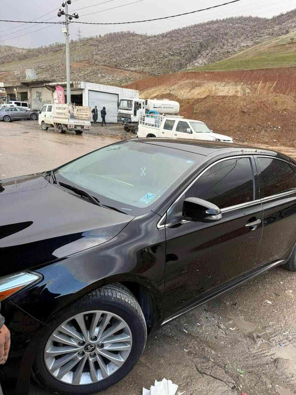 ئەڤەلۆن ٢٠١٣  لمیتید  فول مواسەفات  دوو بەسمە ٢٥٠ هازار کم رۆشتووە سەیارەکە  بێ بۆیاخە ٥ جێی تەحدیل ی هەیە پیدی ئار  بۆیاخی نییە  گێر و  مەکیینەی  بەشەرتی نەکرانەوە و   بەشەرتی  فەحسس      نرخی ٢٠٥ وەرەقە و کەمەک مەجال. 
*********** سوران, أربيل
