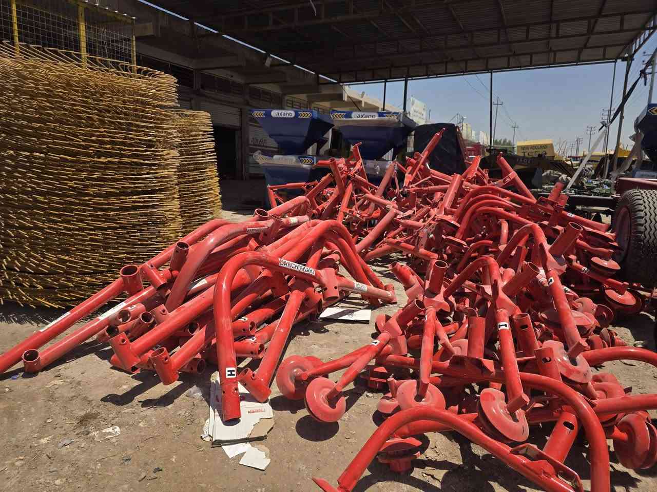 على بركت الله وصول سيوترات 
..ورفاسات بكافه الاحجام. 
وماورات حشيش 
العنوان الصويره معرض الرافدين الاتصال على الرقم ***********ابو عبدالله الدوغاني 
***********
