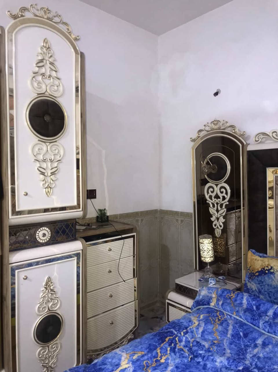 سلام عليكم غرفه تركيه ملكيه 11قطعه نضافه 80‎%‎ تخبل مابيه ضرر مكاني كربلاء طوريج للاستفسار ع رقم الهاتف ***********❤️

