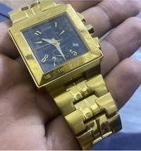 جوفيال • كوارتز سويسري • كرونوغراف