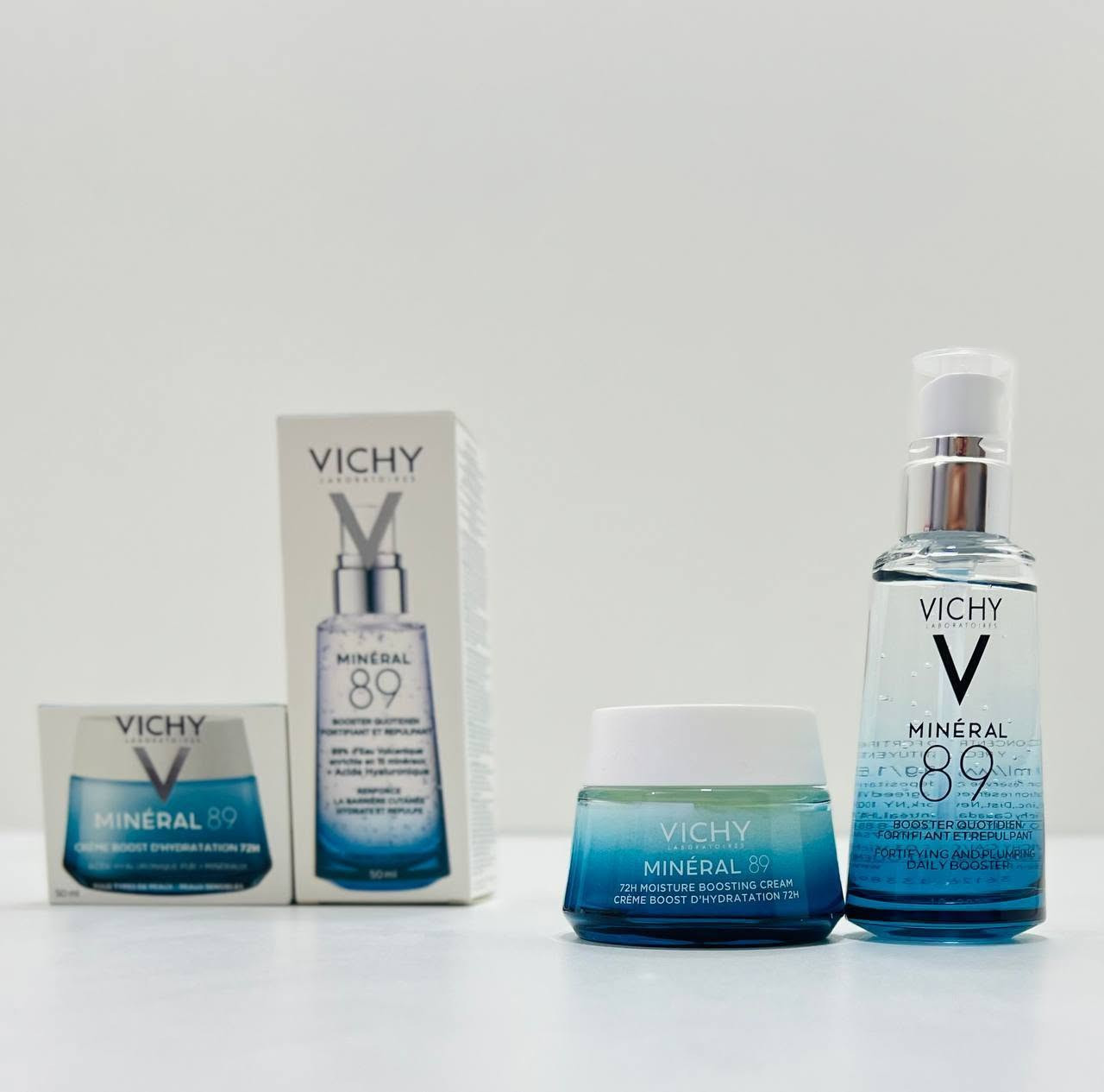 مجموعة فيتشي مينرال Vichy Minéral 89 للترطيب العميق وتقوية حاجز البشرة 🦪⋆𐙚🫧⋆ تـتكون من :

🪐 السيروم : يقوي حاجز البشرة، يملأ الخطوط، ويمنح نضارة فورية بفضل حمض الهيالورونيك 🥹✨

🪐 الكريم : يحبس الرطوبة داخل الجلد ويوفر ترطيب
المنشأ فرنسا 🇫🇷

#اللهم_صل_على_محمد_وآل_محمد


**إذا كنت صاحب هذا الإعلان وتريد حذفه لأي سبب، رجاءا أرسل رسالة إلى الدعم الفني**