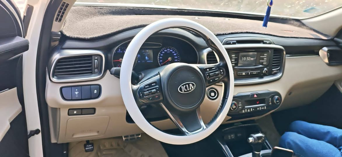 سلام عليكم سورنتو مديل 16 خليجي سياره جاهزه حداديه جديده تخم تاير تدفئه تبريد سياره بسمي رقم واسط السنويه ل 30 بيه الباب الخلفي الصفحه اليمنه بي صبغ السياره مكينته مفتوحه مواصفات نص فول ماشيه 200 عنوان محافضة واسط قضاء الحي السعر 210 ***********
