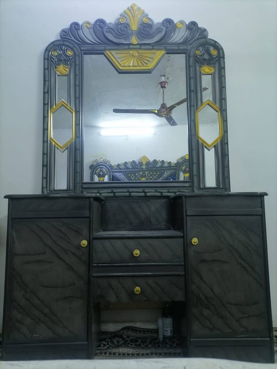 غرف نوم جديده لبيع سعر ٨٠٠ وبيه مجال
بغداد حي العامل
***********
