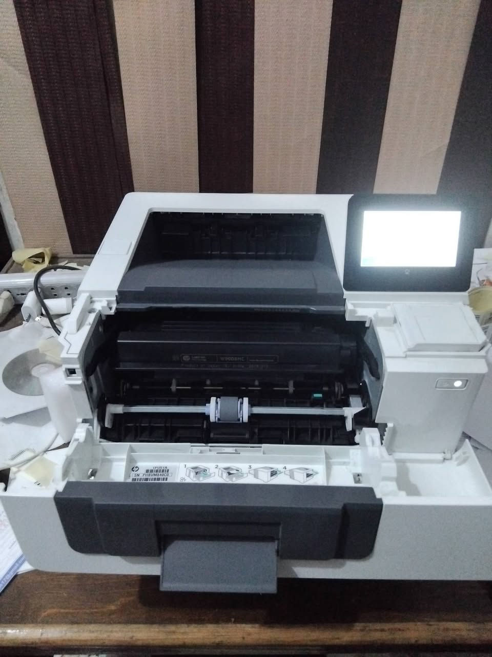 طابعة HP LaserJet Managed E50145 هي طابعة ليزر أحادية اللون (أبيض وأسود)
حاله كسر زيرو ماشاء الله 

فائقة السرعة، مصممة للمكاتب والشركات ذات معدلات الطباعة العالية. تتميز بسرعة تصل إلى 45 ورقة في الدقيقة، طباعة تلقائية على الوجهين، وشاشة تحكم باللمس.💡 أبرز المواصفات الفنية:سرعة الطباعة: حتى 45 صفحة في الدقيقة.دقة الطباعة: 1200 × 1200 نقطة لكل بوصة (DPI).

الطباعة على الوجهين: تلقائية (Duplex)

.الاتصال: شبكة محلية (Ethernet)، USB

، وتدعم الطباعة عبر الهواتف.

أدراج الورق: سعة أساسية 550 ورقة مع إمكانية إضافة 

تم تنزيل السعر لسرعه البيع 

4500ج بدل 6000ج 

01096307893


**إذا كنت صاحب هذا الإعلان وتريد حذفه لأي سبب، رجاءا أرسل رسالة إلى الدعم الفني**