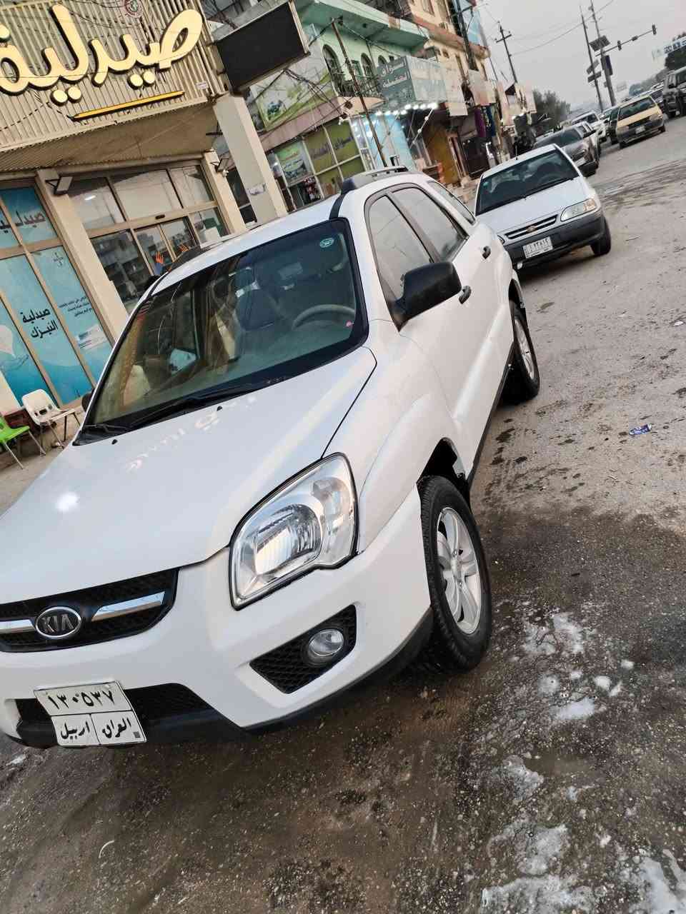 توسان ٢٠١٠ بيه بنيد مبدل والباقي كفاله السعر 120وبيه مجال *********** مكان النجف
