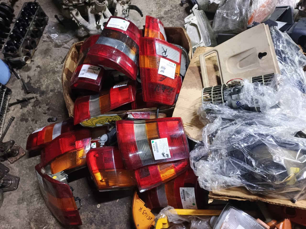 جميع انواع بكلايتات و سكنات العنوان موصل صناعت وادي عگاب للتواصل واتساب***********
