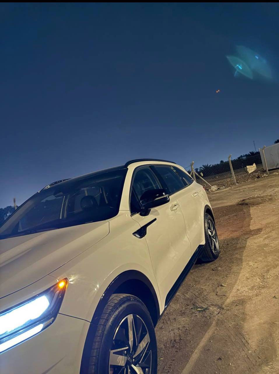 � النوع: Kia Sorento
🔹 الموديل: 2021
🔹 الوارد: أمريكي 🇺🇸
🔹 المحرك: 2500 سي سي اعتيادي بدون تيربو (تنفس طبيعي)
🔹 دواخل: جلد
🔹 المقاعد: 7 ركاب
🔹 مزايا: بصمة، كافة المواصفات تعمل 100%
🔹 الحادث: بسيط (السيارة من الجانب)
🔹 الحالة: جيدة جداً
💰 السعر: 220 مليون عراقي، وبي مجال بسيط للتفاوض
📍 الموقع: بابل، شارع 100
📞 للتواصل: ***********
