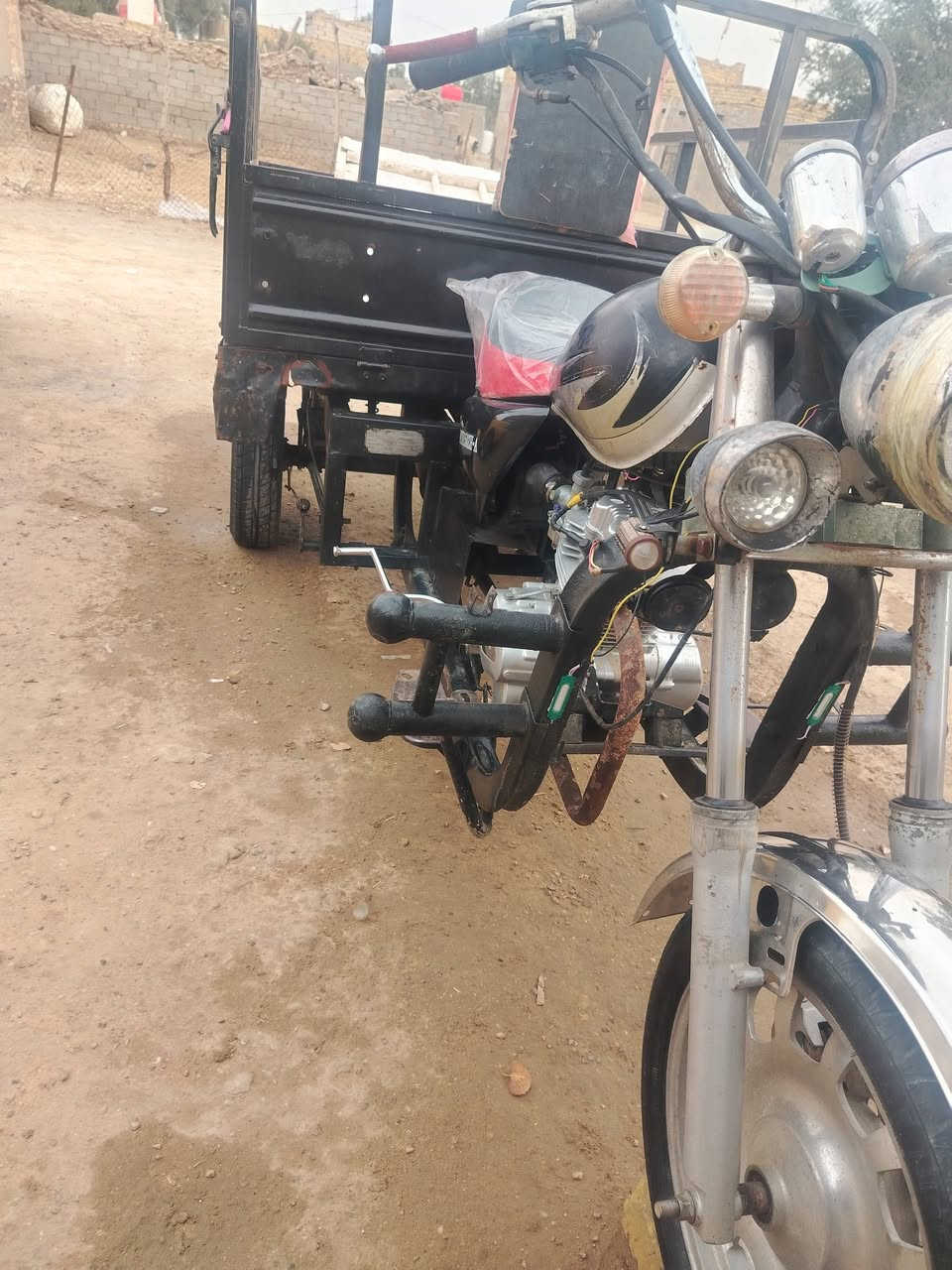 سلام  عليكم ستوته متيار مديل 2021 وراق صواليه محرك 2025 مامفتوح برغي بيه كسن كرهبائيات كله شغاله تايرات جدد ستوته نضيفه خير من الله مكاني دوانيه مهناويه ***********
