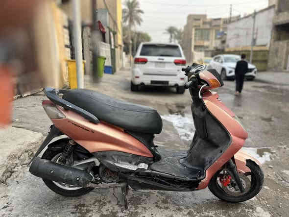 سلام عليكم دراجه سكنس نثيه 140 للبيع دراجه مجفته قبل سبوع دراجه خرسه دراجه مابيهه اي نقص كامله مكمله تايرات جدد رايدهه 500 وبيهه مجال مكاني بغداد المشتل للاستفسار *********** او خاص
