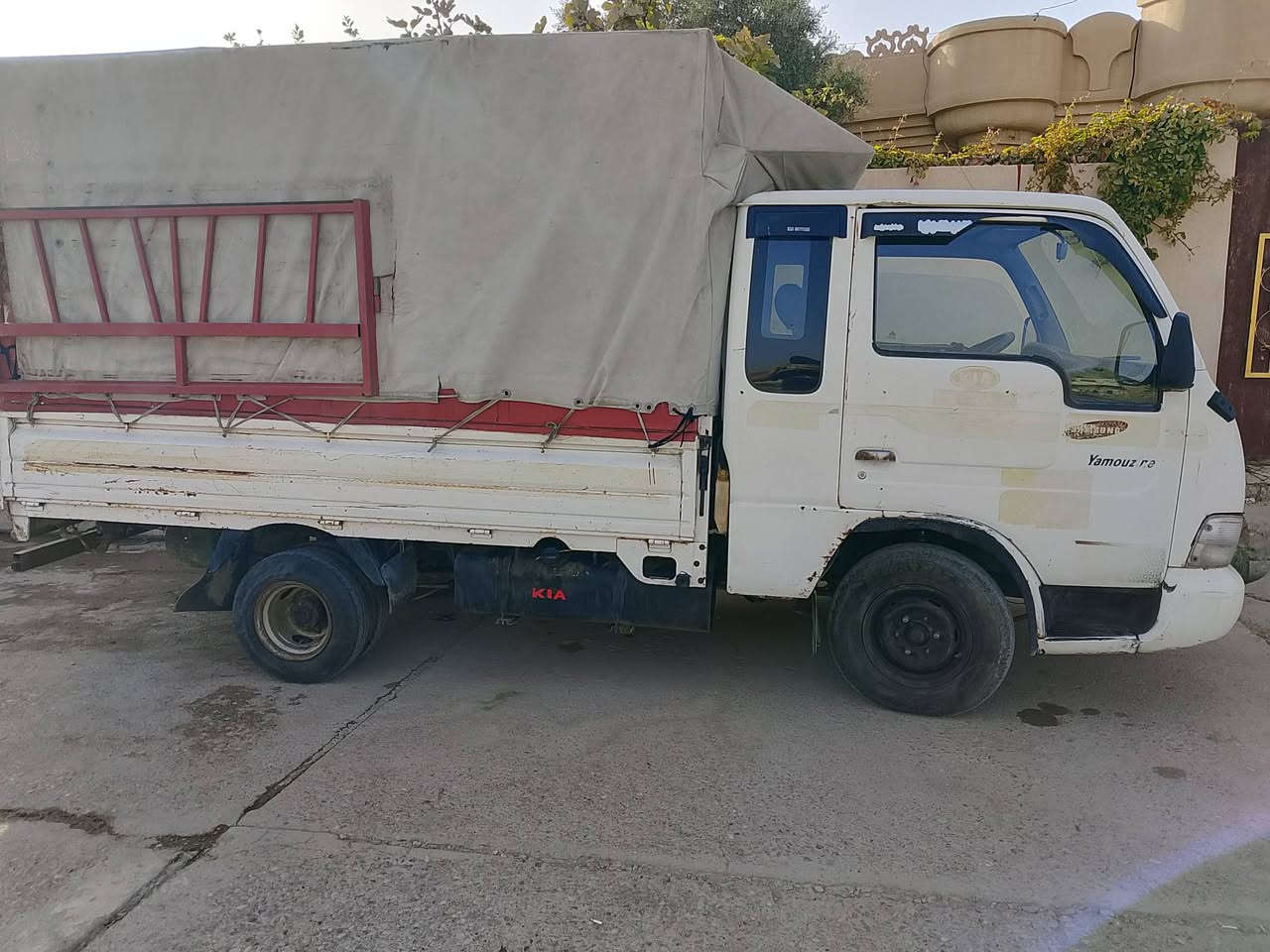 السلام عليكم كيا سامسونك للبيع فحص نينوئ موديل 2000 محرك معمر رايمن شرط التحويل السعر 35وبيها مجال ***********
