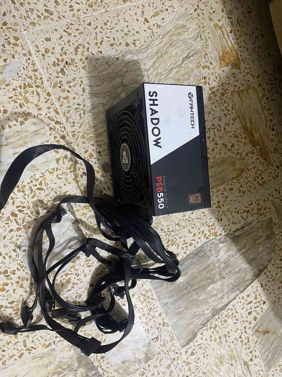 ارد 
1 
Tb hdd 
Ssd 128
Power splay 550w
R5 3500 
كيس فارغ ويانه ست اربع فانات اعلى اسعر او خلي سعرك


**إذا كنت صاحب هذا الإعلان وتريد حذفه لأي سبب، رجاءا أرسل رسالة إلى الدعم الفني**