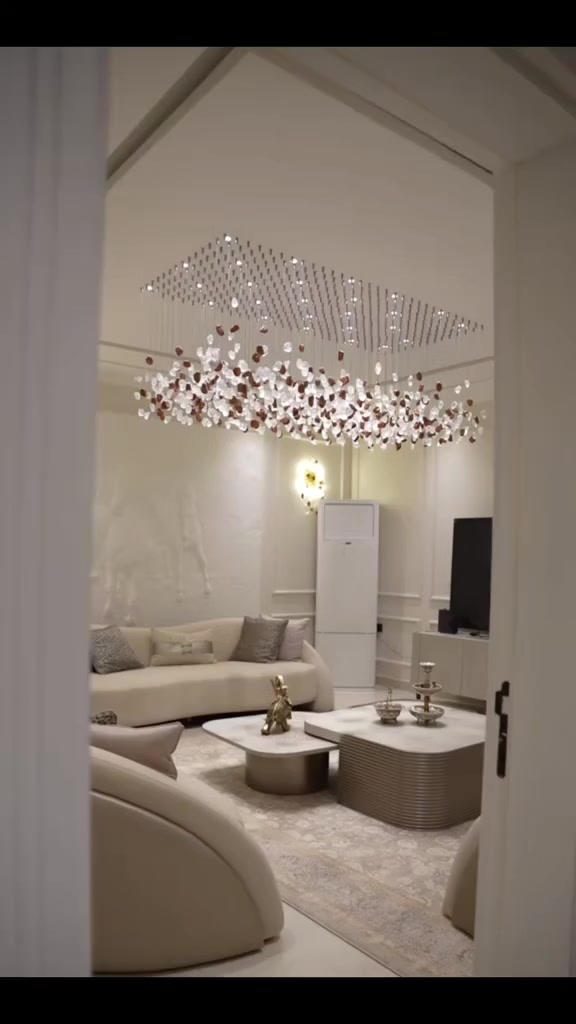 💎 قمة الفخامة… عنوان الرقي والتميّز 💎
ثريا كريستال ملكية ✨ تصميم يخبل ✨ وأناقة ما تتكرر
لأصحاب الذوق العالي فقط 👑
موقعنا 📍(بغداد الطارمية نهايت شارع الكهرباء مقابل المشتل 💟)
#fyp 
#اكسبلور 
#ترند 
#ثريات 
#تسوق


**إذا كنت صاحب هذا الإعلان وتريد حذفه لأي سبب، رجاءا أرسل رسالة إلى الدعم الفني**