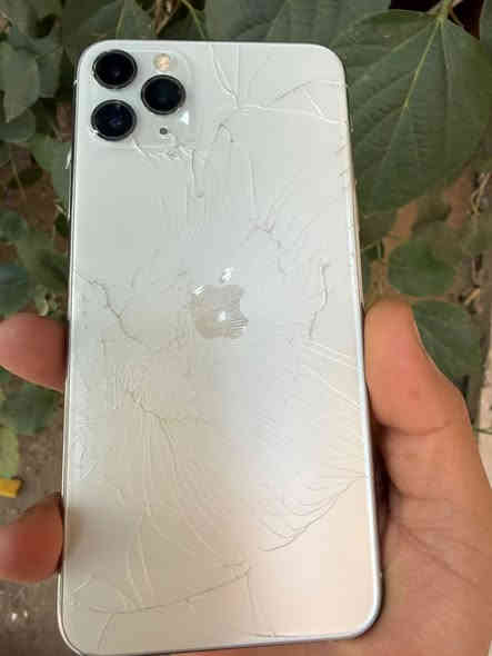 ايفون 11 برو ماكس ذاكره 256 مبدل شاشه وبطاريه احسن نوعيه بلسوك  الضهر مفطور السعر 250 وبي مجال او مراوس بغداد غزاليه ***********
