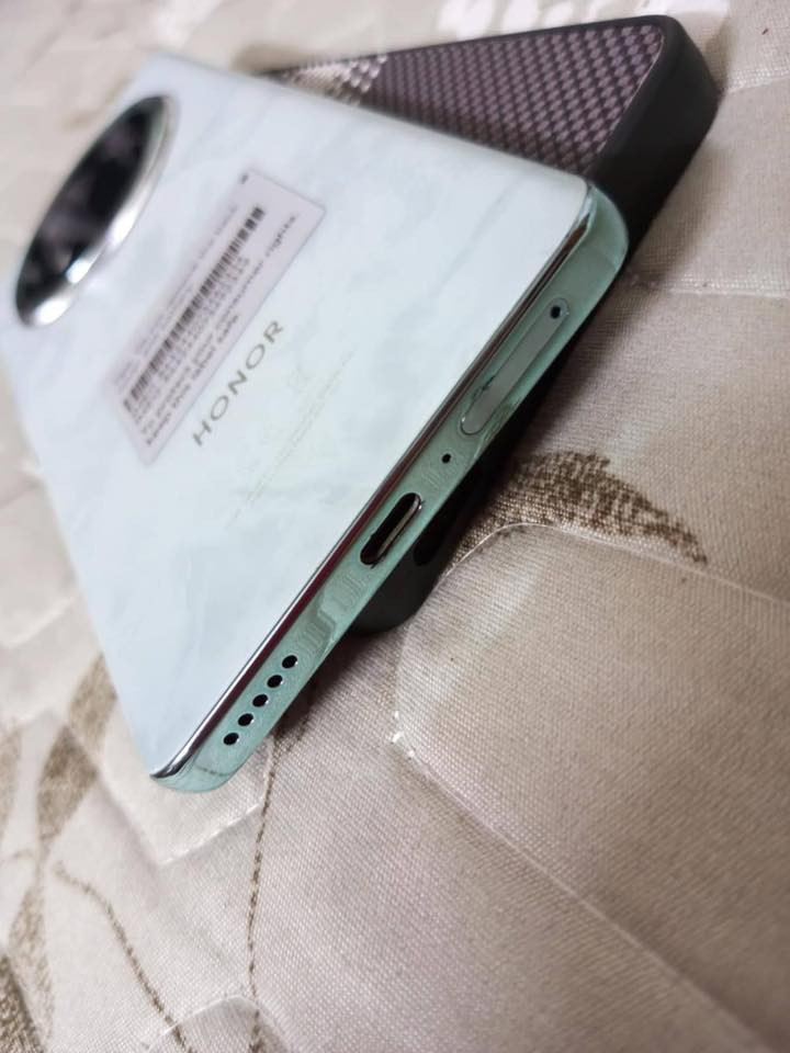 هونر X9c 256.   الجهاز صار شهر من ماخذه قفل قفل 🔐 لتعاملني 185الف قفل ***********
