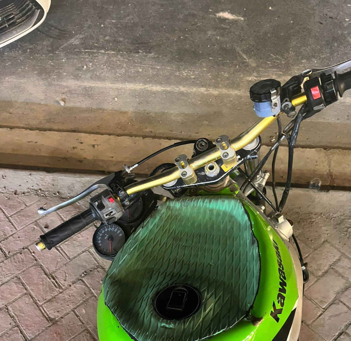 سلام عليكم 👋🏽.  
                                                Kauski 636
دشبول 280. 😵‍💫

 دراجه عليها ادامه 🚀💯

 زوج تايرات ✅

زوج وياله ابو الخط ✅

تانكي رياضي ✅

كشن رياضي وموجود بلادي ✅

صرنصه كاتم 

فجوججج  رياضي ✅
 
وايرات فجوج زرك رياضي ✅

يدات رياضي ✅#

ستيرن رياضي ✅
                             دراجه 1 يشك الكاع شرط 2...و...3 بطناشش
 
  رحمه ولديكم لمو شراي لا يتعبني 

         واتساب متواجد                                            ***********
***********
