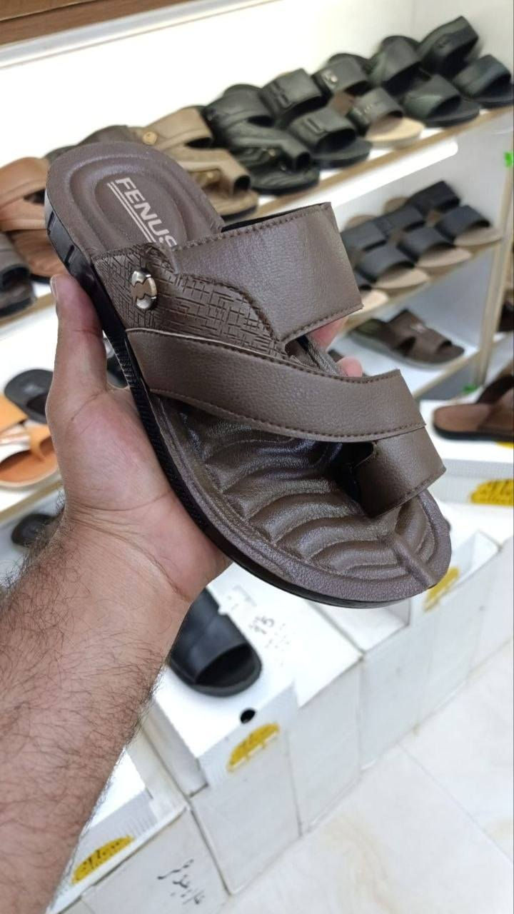 شحاطة رجالي طبي درجة اولى. تركي
سعر الدرزن 39 الف. كيس.. 
قياس40 الى 45.الوان حسب الطلب 
🚛 يوجد توصيل لجميع المحافظات.


**إذا كنت صاحب هذا الإعلان وتريد حذفه لأي سبب، رجاءا أرسل رسالة إلى الدعم الفني**
