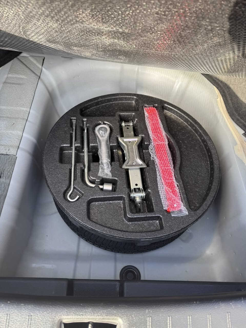 السلام عليكم
نيسان سنترا 2025 زيرو زيرو
مكينه 1600
نظام ايكو 
شاشه كار بلاي 
للاستفسار ***********
الشراي يتصل وبلخدمه
